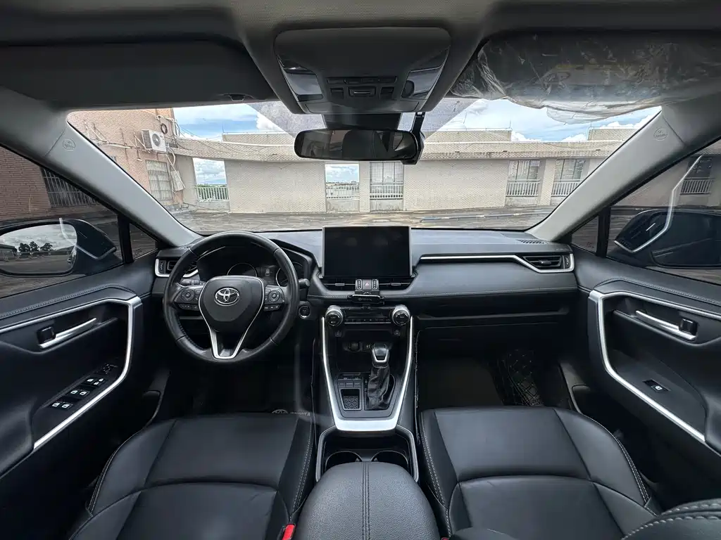 Toyota Wildlander 2023 — фото 13