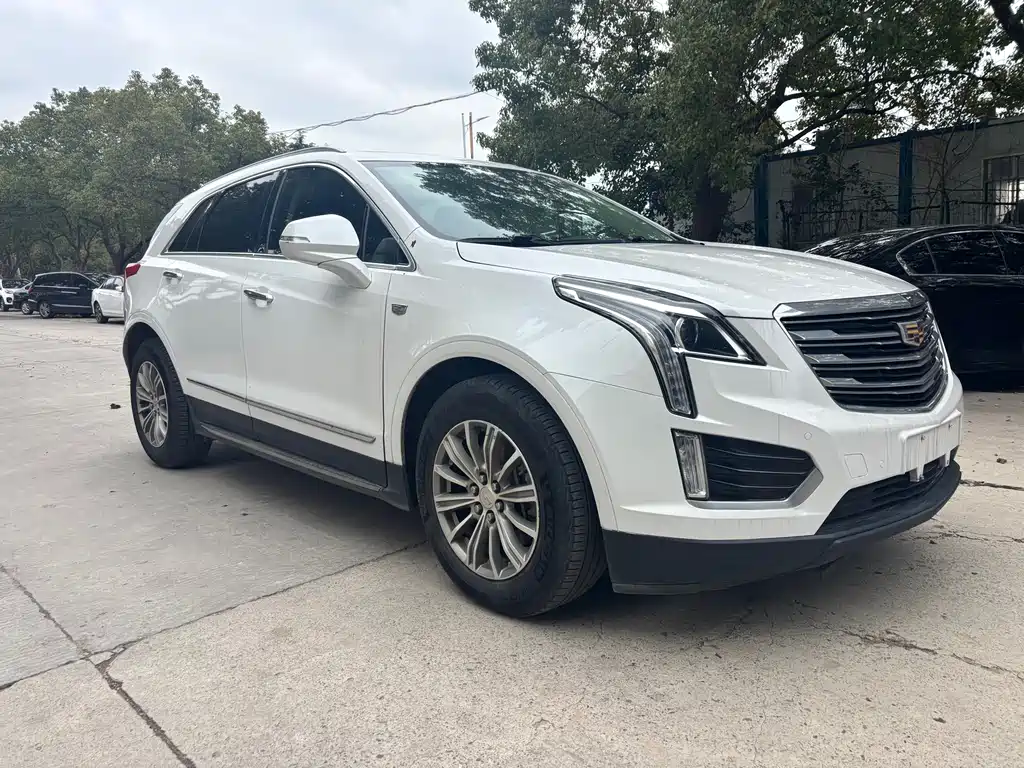 Cadillac XT5 2018 — фото 2