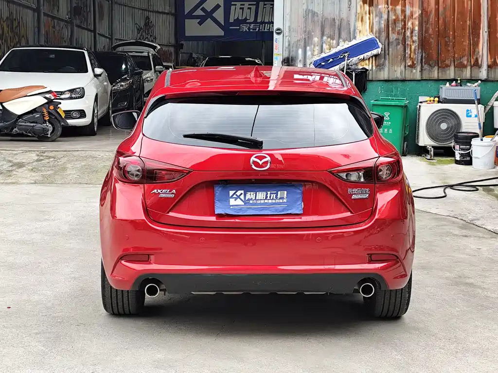 Mazda 3 Axela 2018 — фото 10
