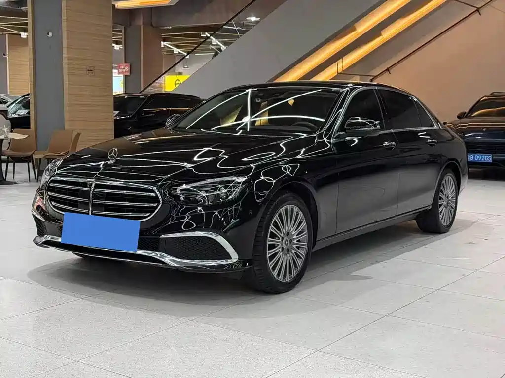 Mercedes-Benz E-Class 2022