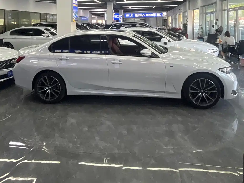 BMW 3 Series 2023
