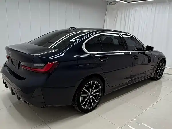 BMW 3 Series 2023