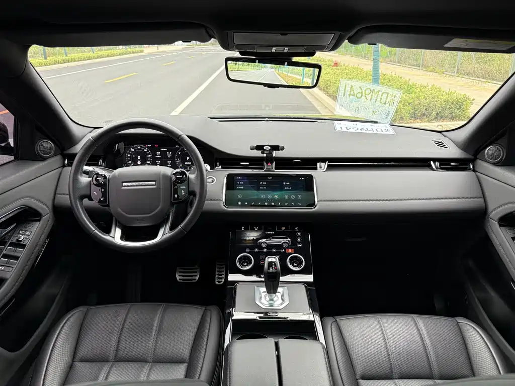 Land Rover Evoque 2020 — фото 6