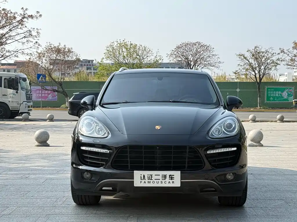 Porsche Cayenne 2014 — фото 2