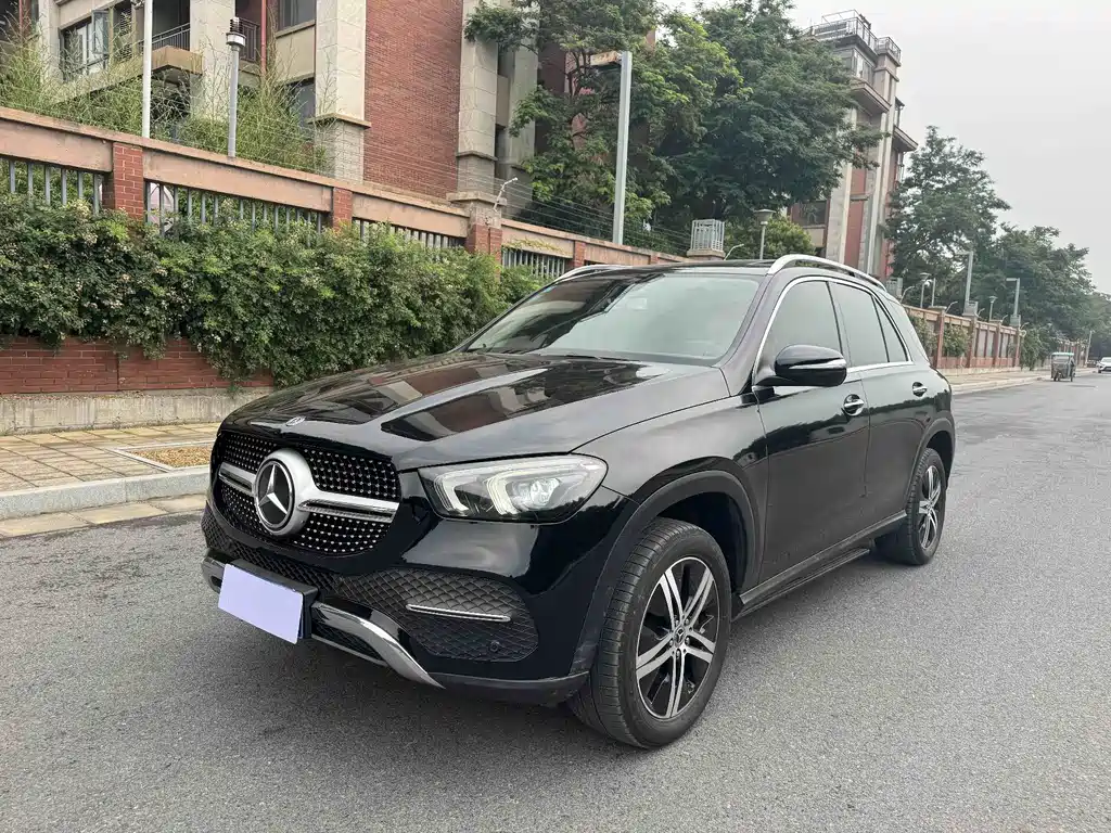 Mercedes-Benz GLE 2020 — фото 1