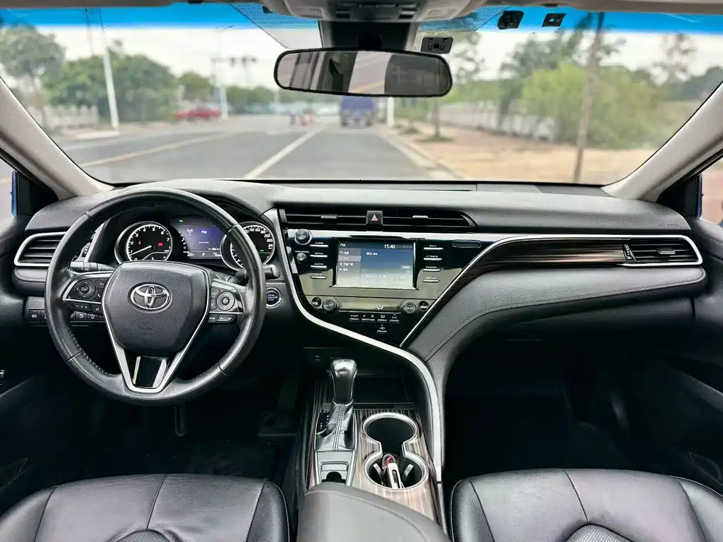 Toyota Camry 2018