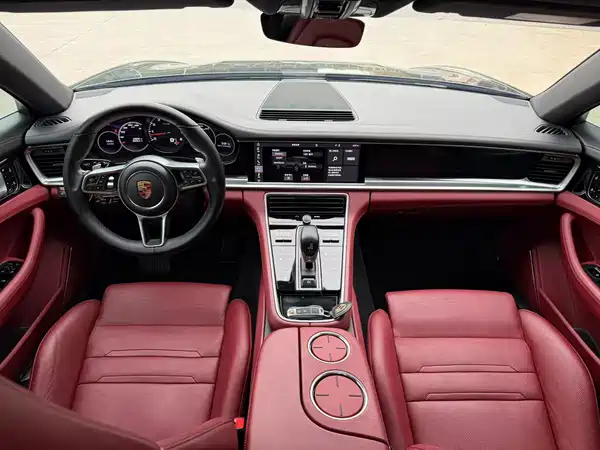 Porsche Panamera 2019