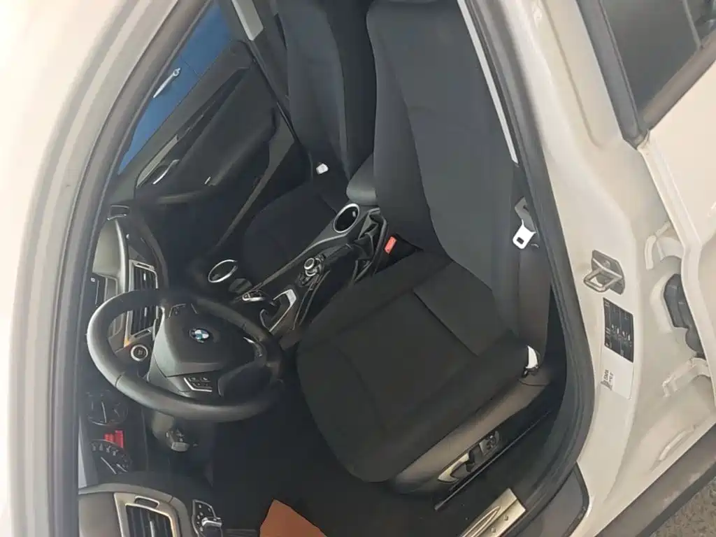 BMW X1 2016 — фото 15