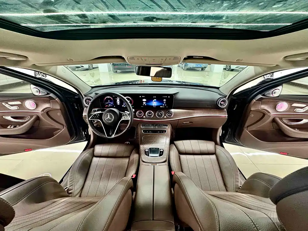 Mercedes-Benz E-Class 2022
