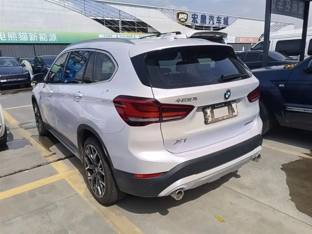 BMW X1 2022 — фото 23
