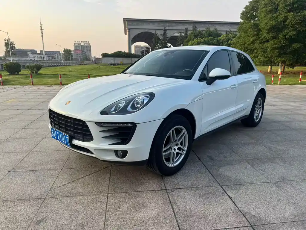 Porsche Macan 2017 — фото 1