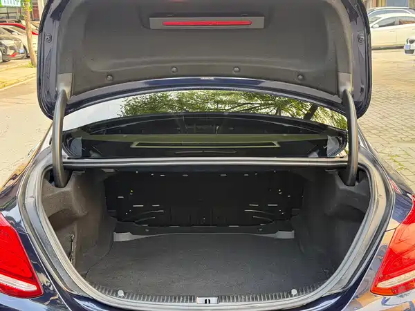 Mercedes-Benz C-Class 2017