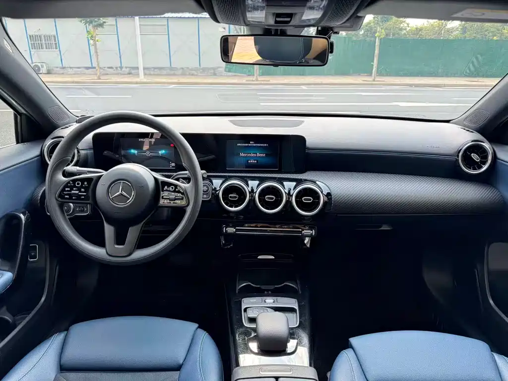 Mercedes-Benz A-Class 2019 — фото 8