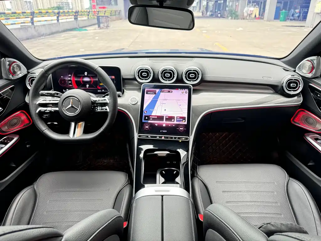 Mercedes-Benz C-Class 2023 — фото 17