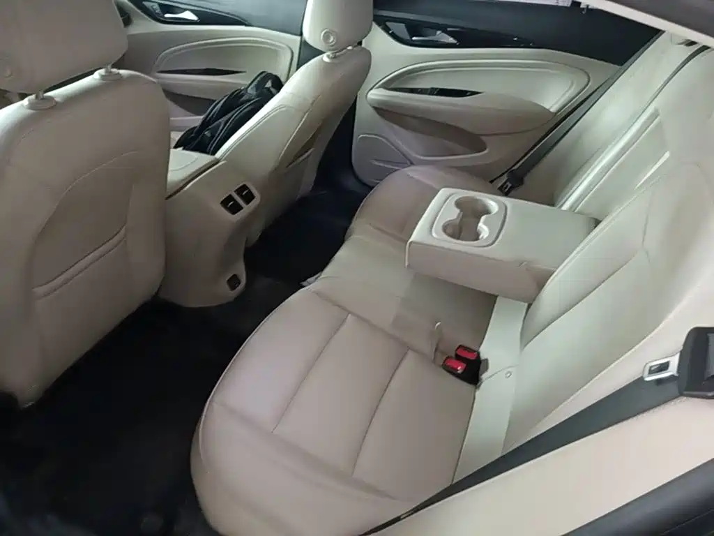 Buick Regal 2021 — фото 17