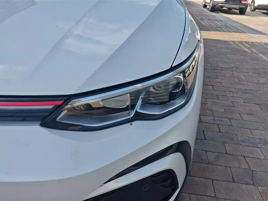 Volkswagen Golf 2021