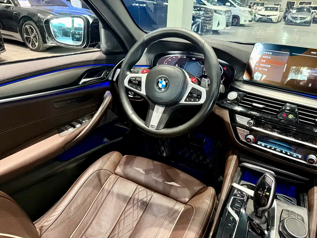 BMW 5 Series 2020 — фото 11