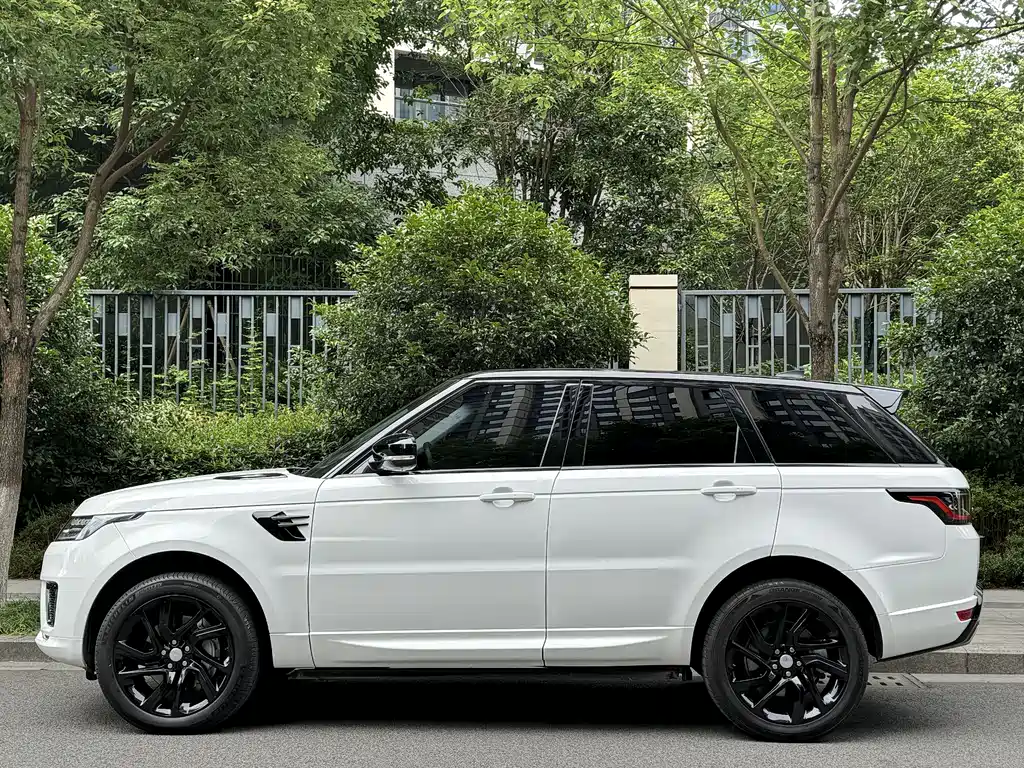 Land Rover Sport 2020 — фото 3