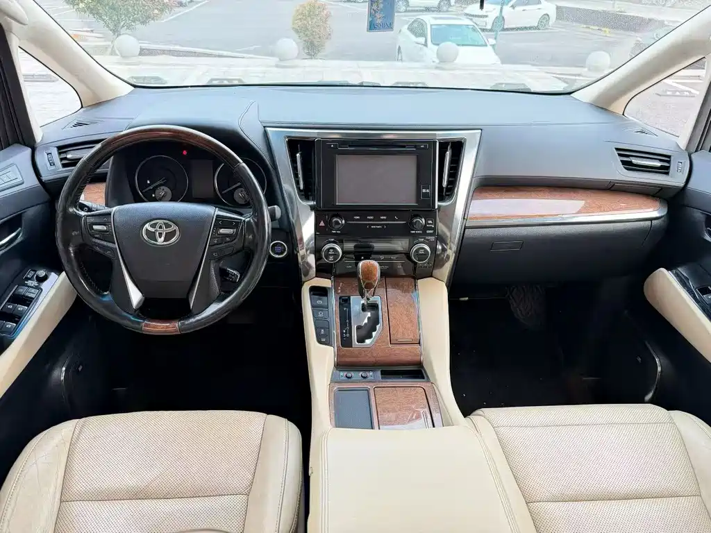 Toyota Alphard 2016 — фото 8
