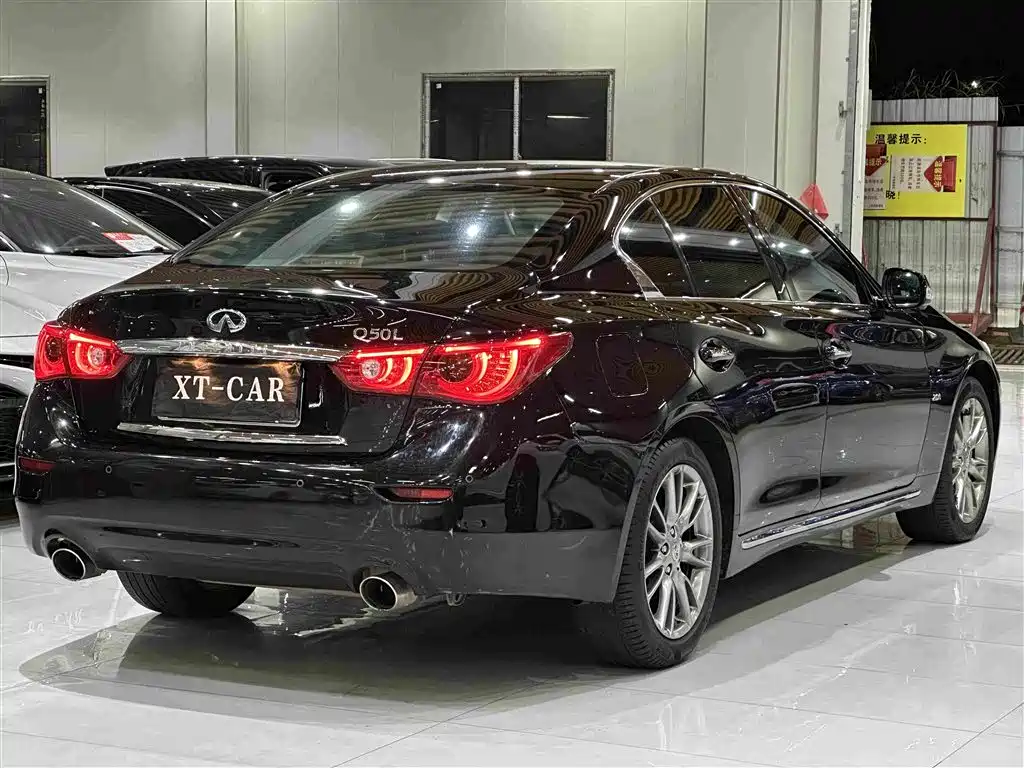 Infiniti Q50L 2017 — фото 12