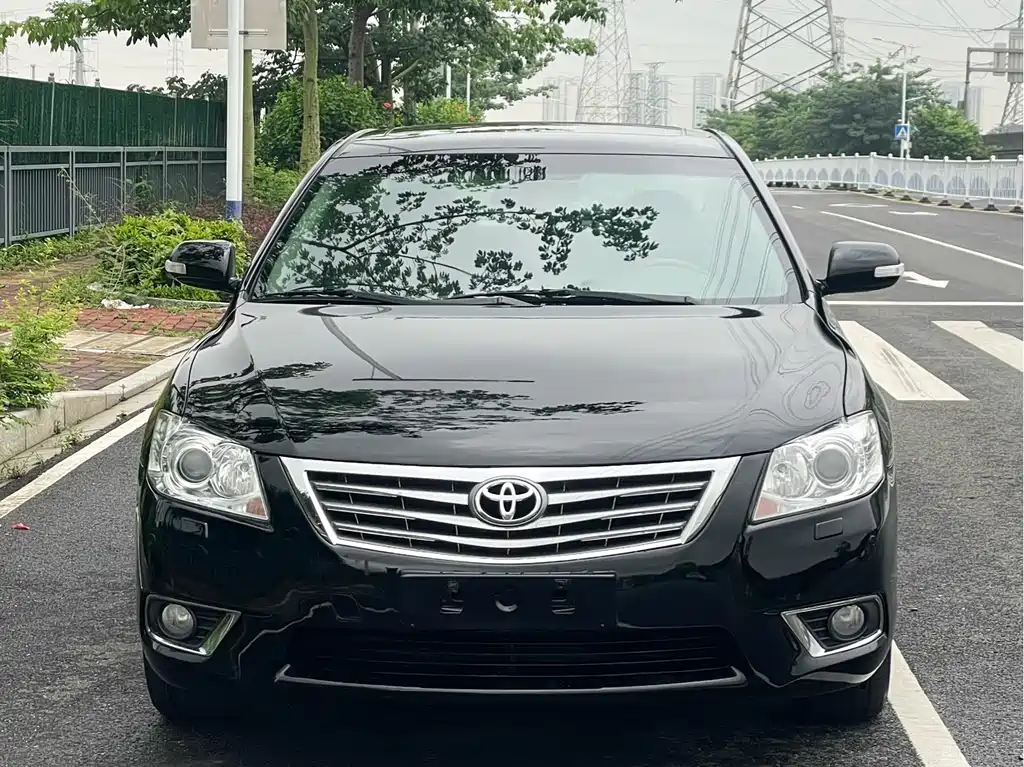 Toyota Camry 2010 — фото 3