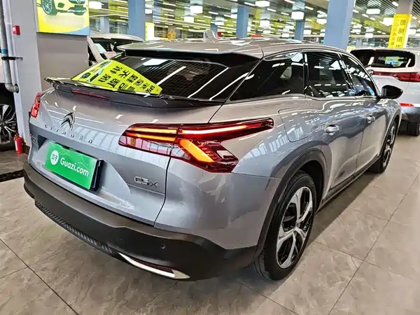 Citroën Versailles C5 X 2021