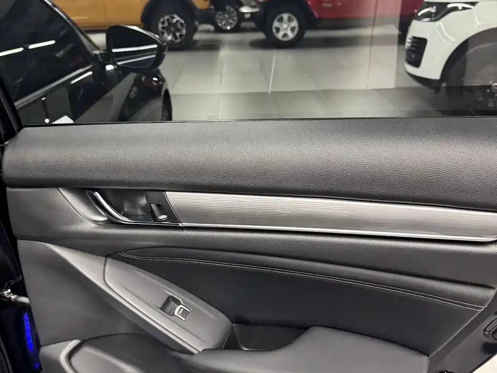 Honda Accord 2021 — фото 16