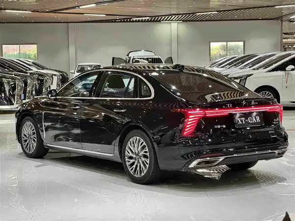 Hongqi H5 2023