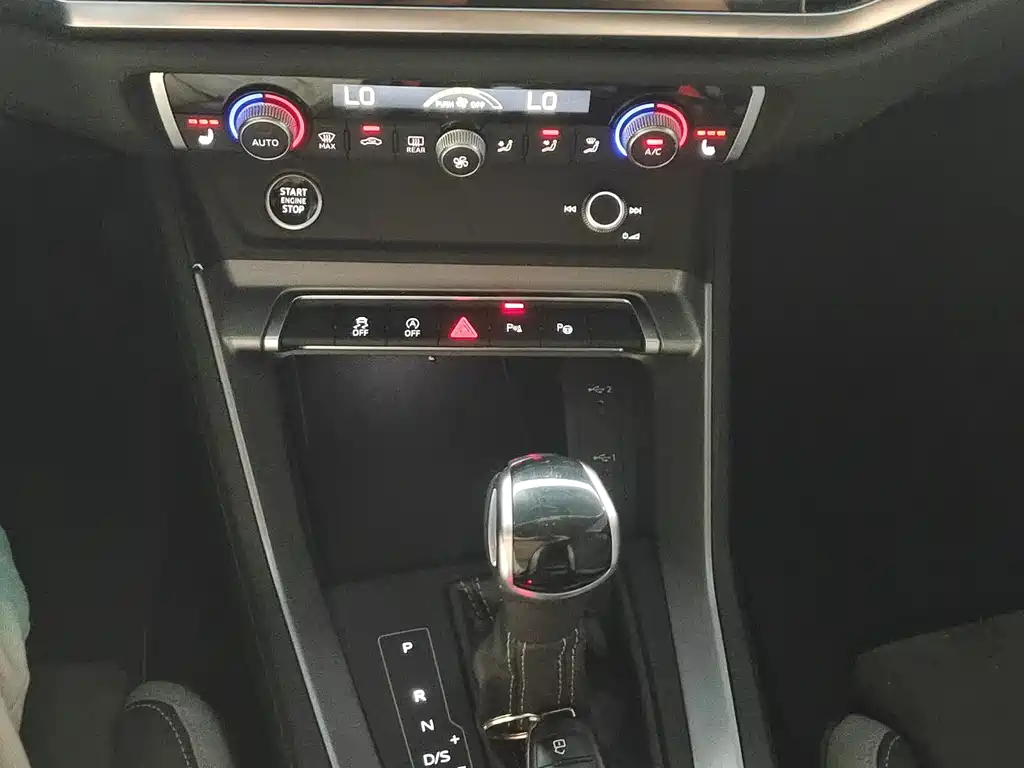 Audi Q3 2022 — фото 18