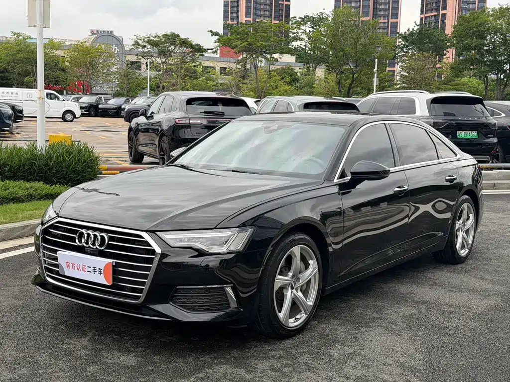 Audi A6L 2022 — фото 1