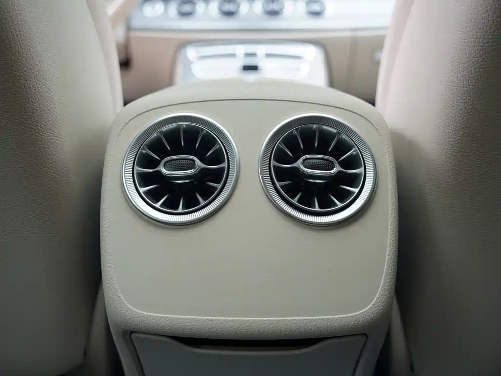 Mercedes-Benz E-Class 2021 — фото 28