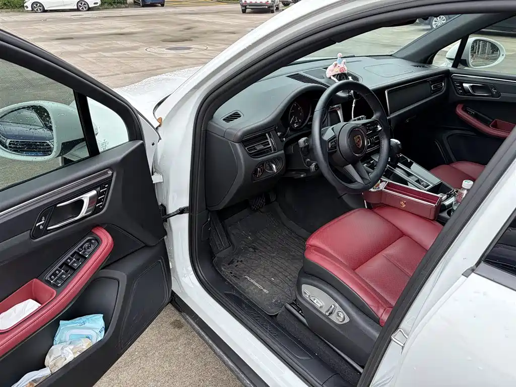 Porsche Macan 2024