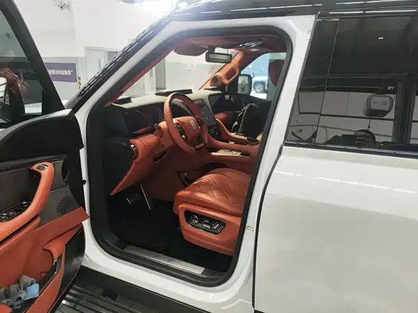 Yangwang U8 2026