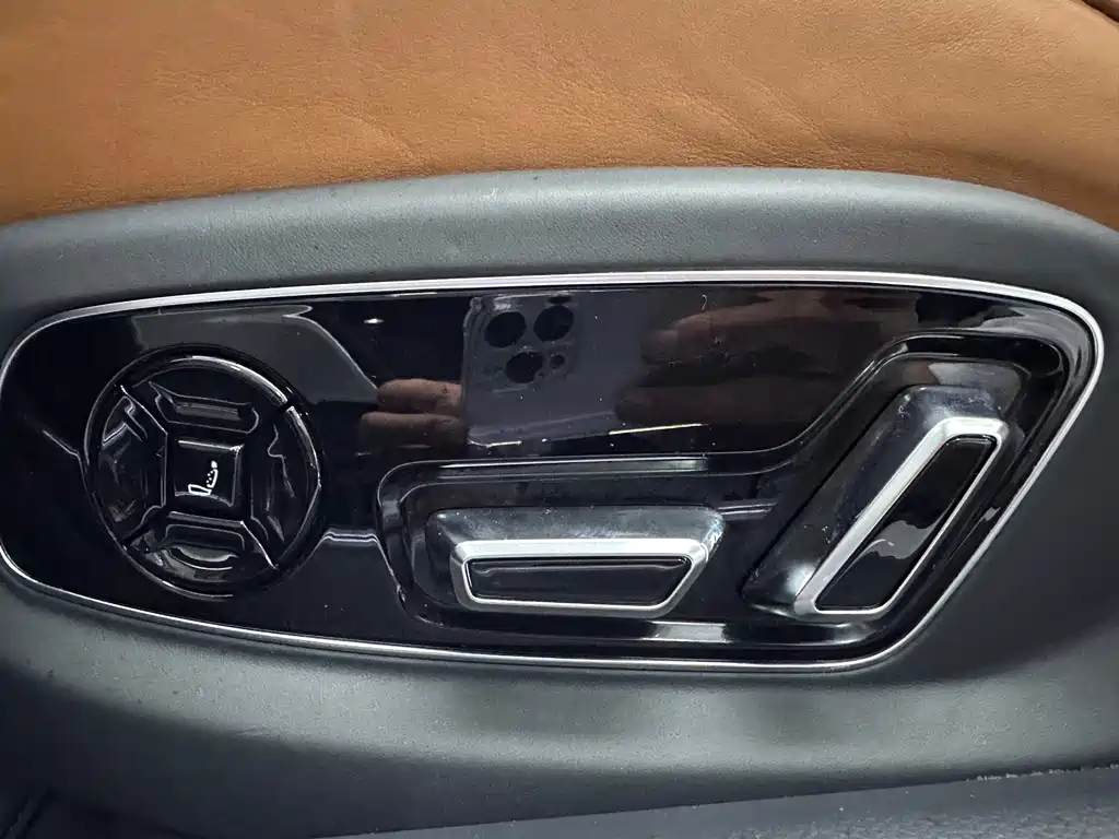 Audi A8 2024