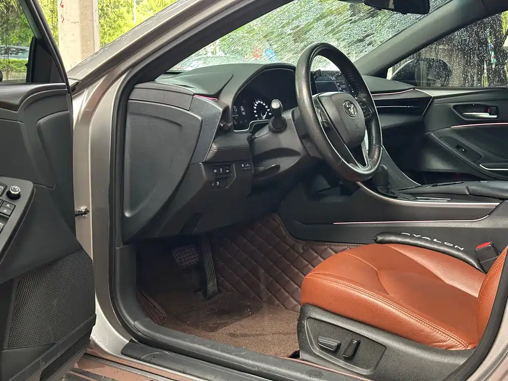 Toyota Avalon 2020