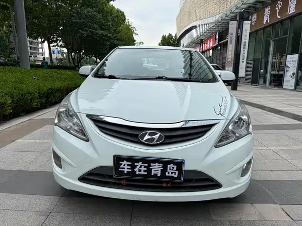 Hyundai Accent 2013