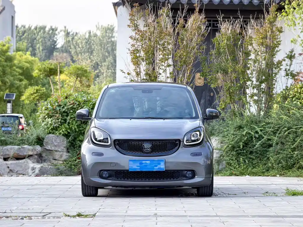 smart Fortwo 2018 — фото 2
