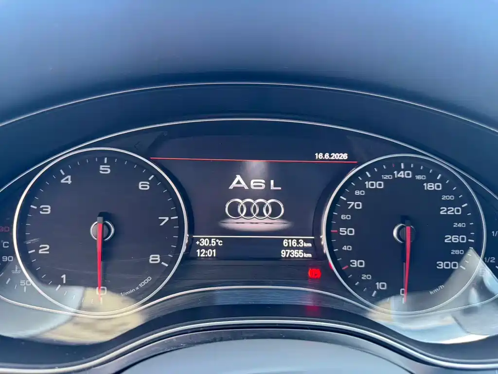 Audi A6L 2014 — фото 15