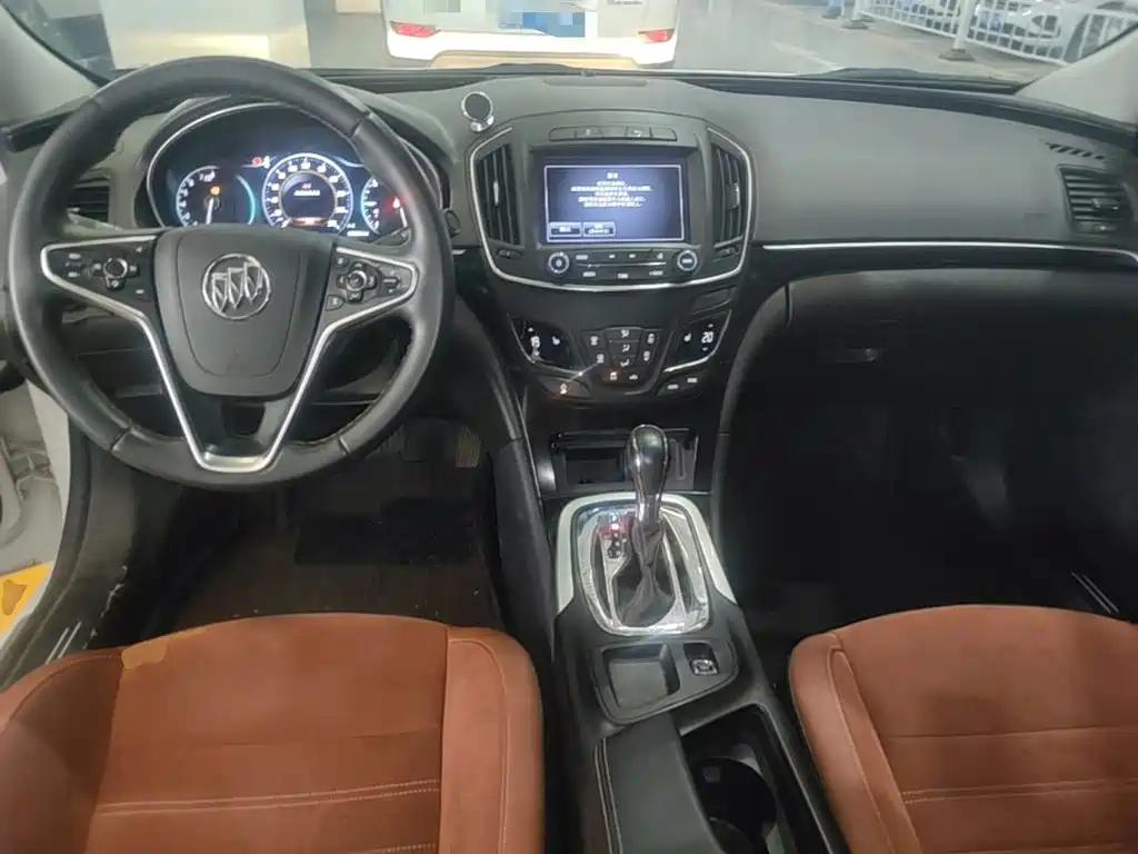 Buick Regal 2017 — фото 10
