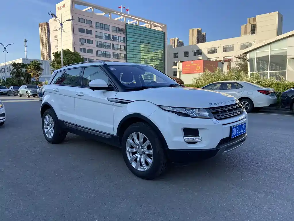 Land Rover Evoque 2015 — фото 3