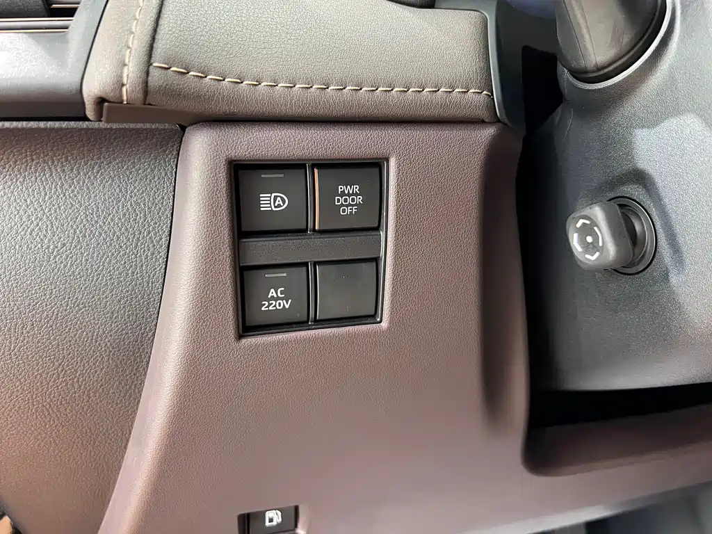 Toyota Vellfire 2025 — фото 17