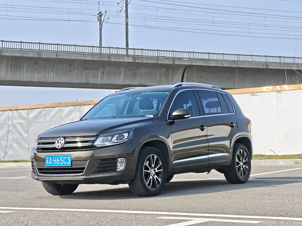 Volkswagen Tiguan 2016 — фото 1