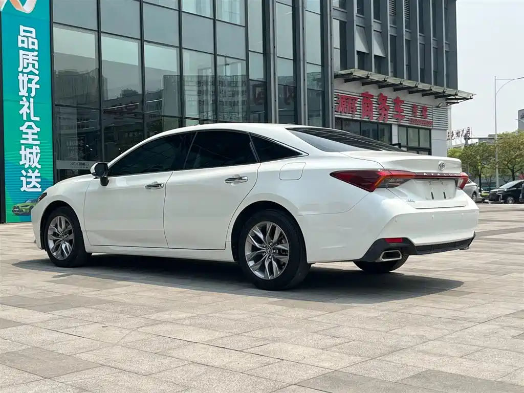 Toyota Avalon 2020 — фото 6