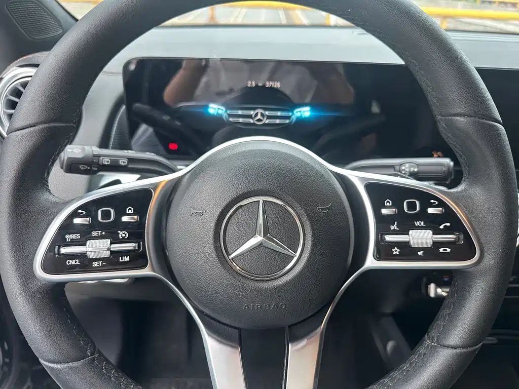 Mercedes-Benz GLB 2021 — фото 13