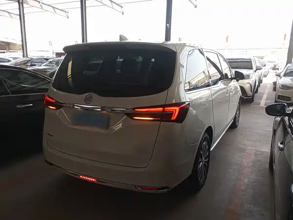 Buick GL8 2023