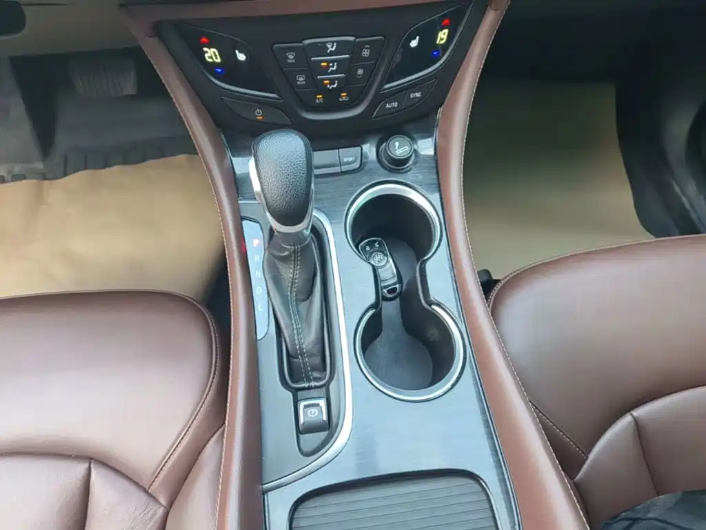 Buick Envision Plus 2019 — фото 14