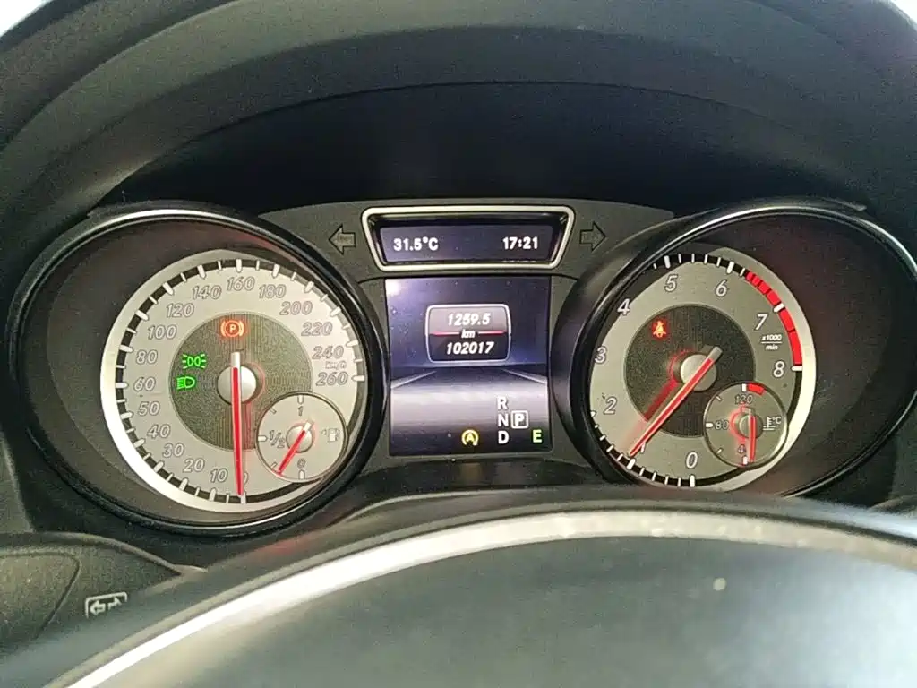 Mercedes-Benz CLA 2015 — фото 12
