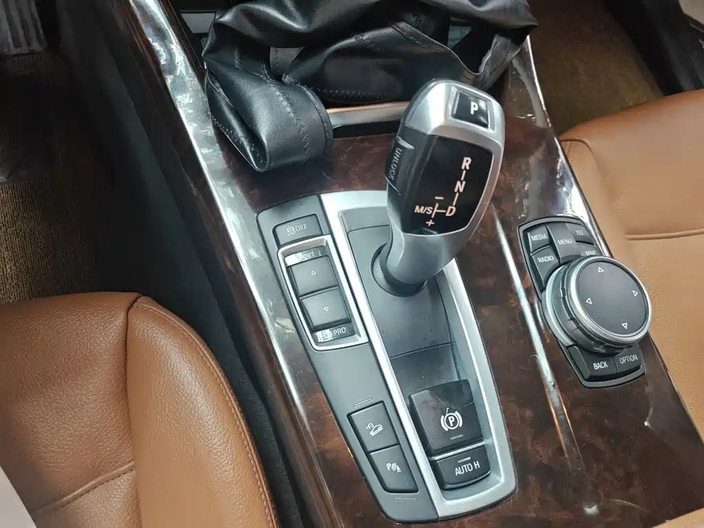 BMW X4 2015 — фото 10