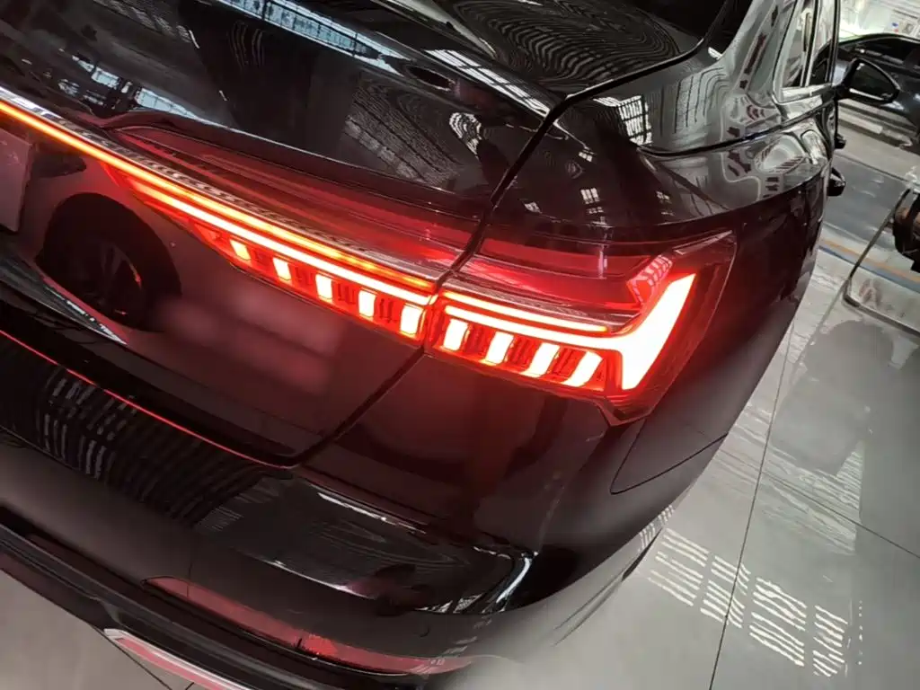 Audi A6L 2022 — фото 8