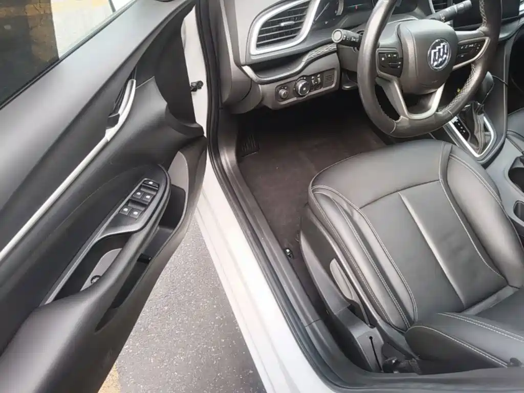Buick Excelle 2018 — фото 16